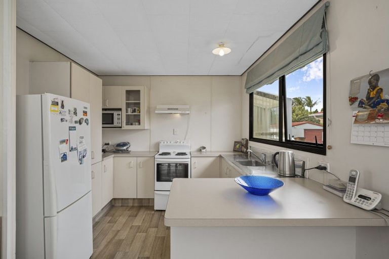 Photo of property in 6a Doncaster Drive, Papamoa Beach, Papamoa, 3118