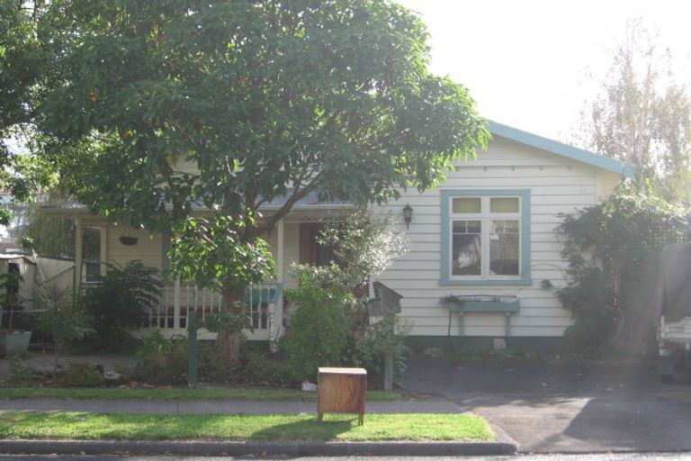 Photo of property in 55 Kamara Road, Glen Eden, Auckland, 0602