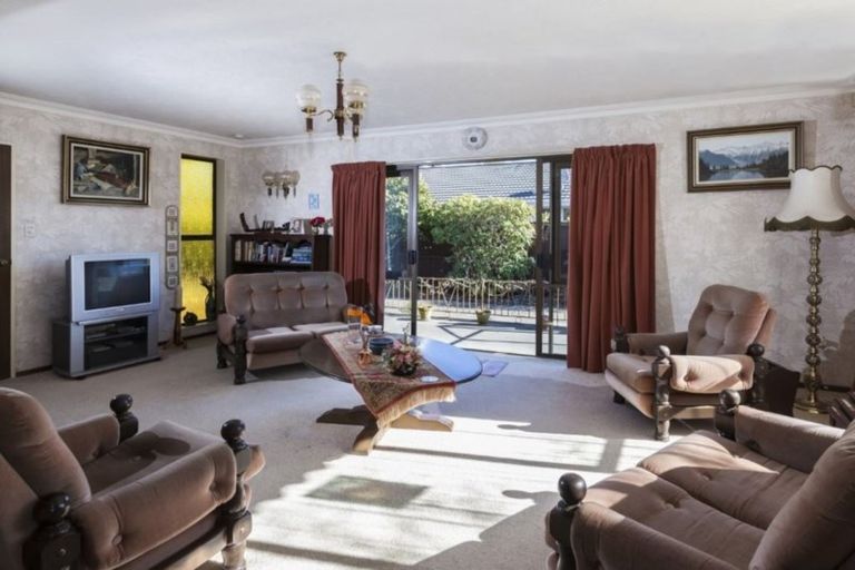 Photo of property in 19 Montclare Avenue, Ilam, Christchurch, 8041