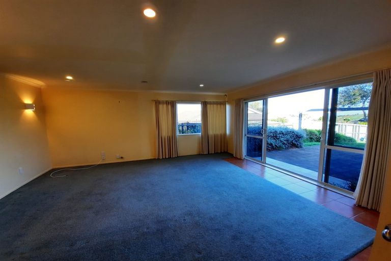 Photo of property in 21 Sheralee Place, Bucklands Beach, Auckland, 2014