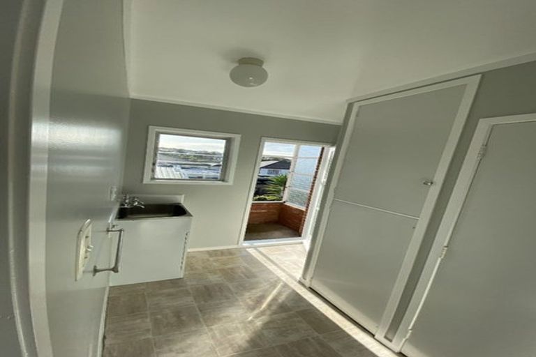 Photo of property in 1/27 Corunna Road, Milford, Auckland, 0620