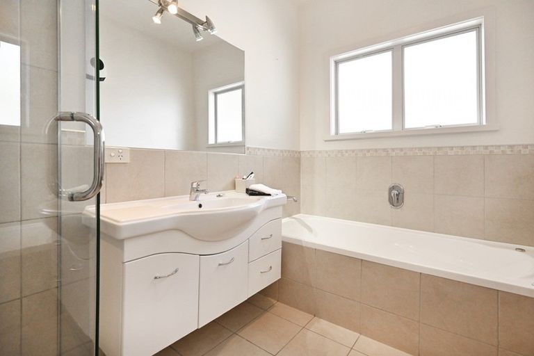 Photo of property in 19a Guthrie Road, Havelock North, 4130