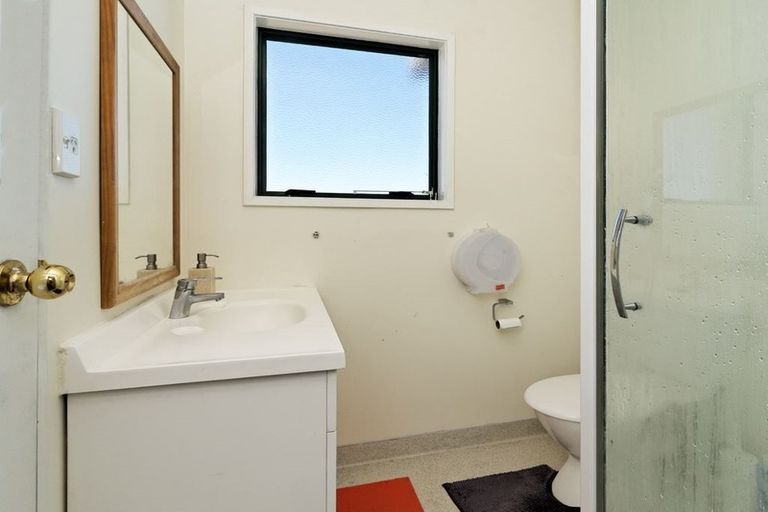 Photo of property in 20/1 Briar Way, New Lynn, Auckland, 0600