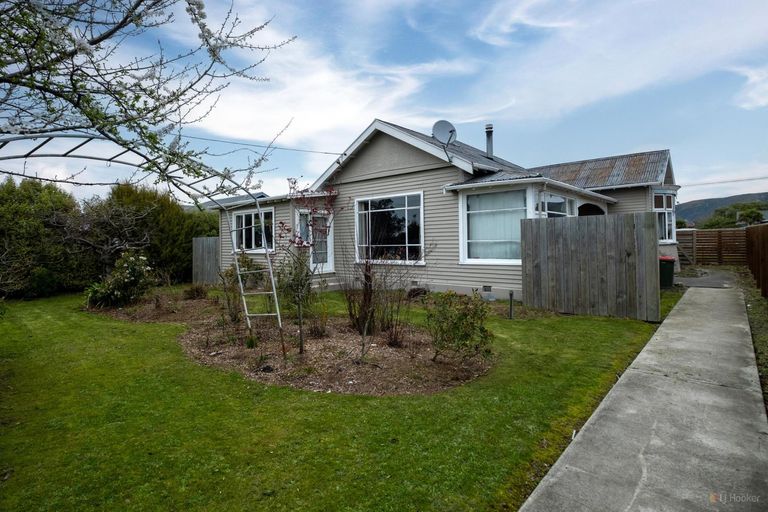 Photo of property in 53 Parsonage Road, Waimate, 7924