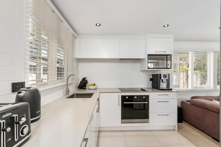 Photo of property in 38 Ferndale Drive, Snells Beach, 0920