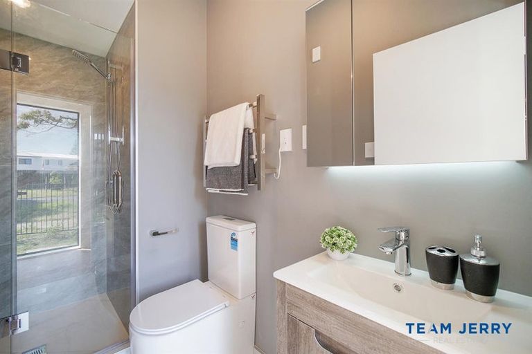 Photo of property in 3/32 Sunlands Drive, Manurewa, Auckland, 2102