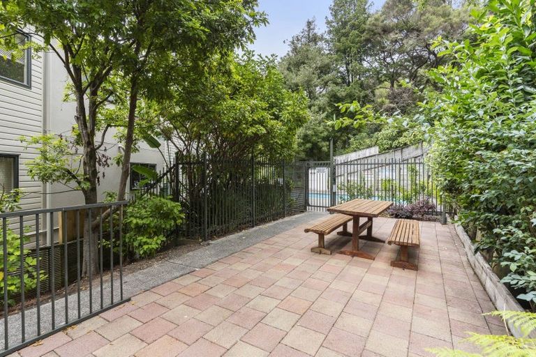 Photo of property in 8a Flynn Street, Birkdale, Auckland, 0626