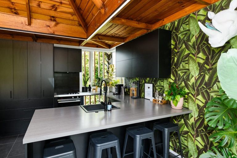 Photo of property in 161 Victoria Avenue, Hokowhitu, Palmerston North, 4410