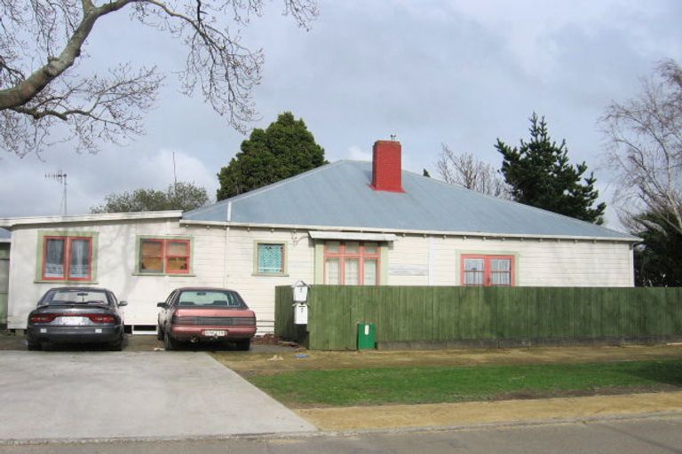 Photo of property in 4 Rolleston Street, Hokowhitu, Palmerston North, 4410