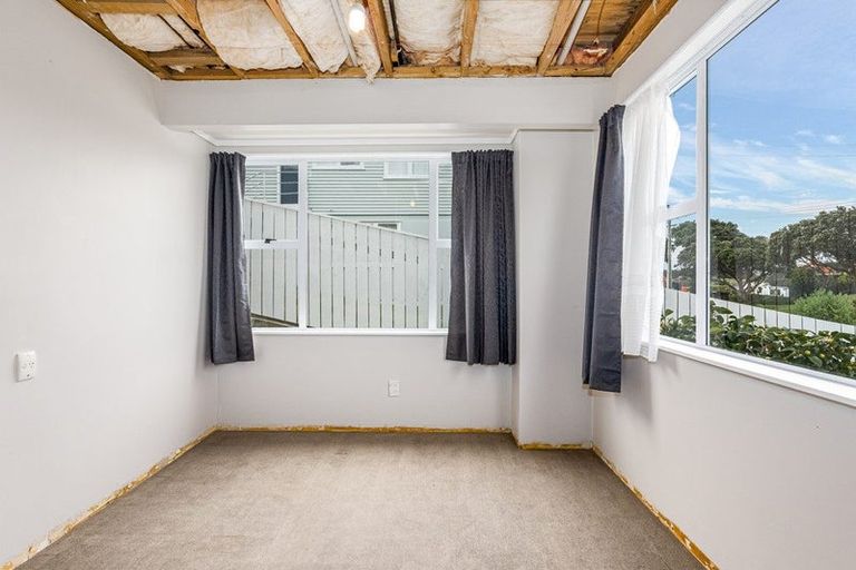 Photo of property in 56 Owhiti Street, Titahi Bay, Porirua, 5022