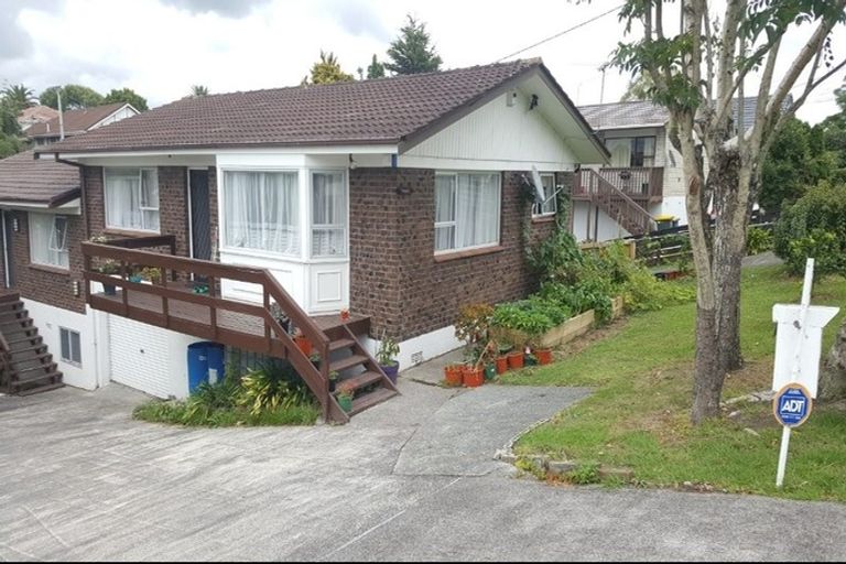 Photo of property in 1/5 Tirimoana Road, Te Atatu South, Auckland, 0602