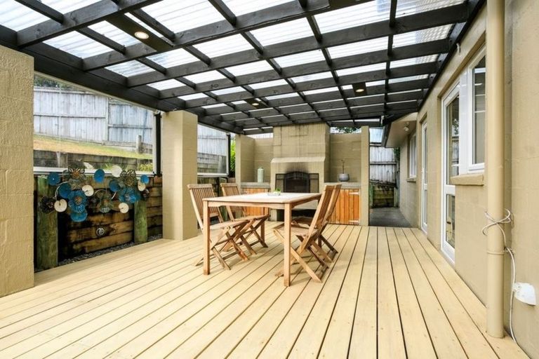 Photo of property in 51 Kittiwake Drive, Schnapper Rock, Auckland, 0632