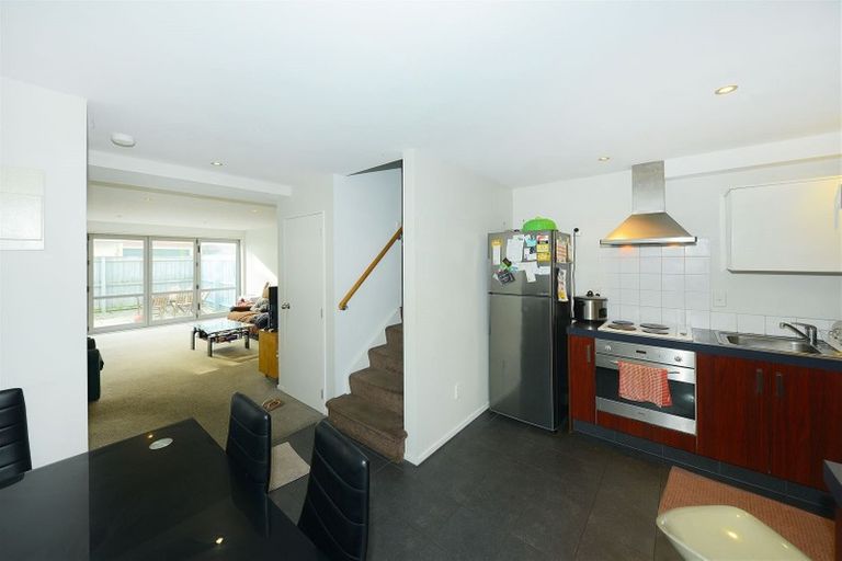 Photo of property in 64b Thackeray Place, Waltham, Christchurch, 8023