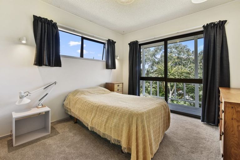 Photo of property in 2 Paulownia Place, Totara Heights, Auckland, 2105