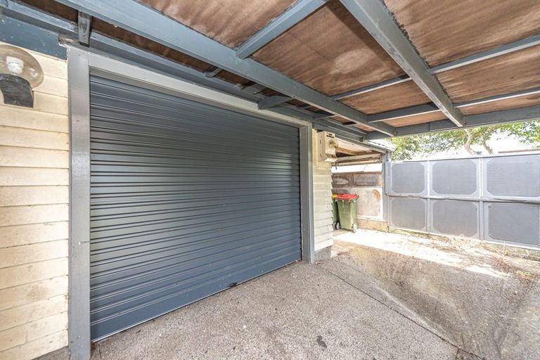 Photo of property in 19 Hussey Street, Waverley, 4510