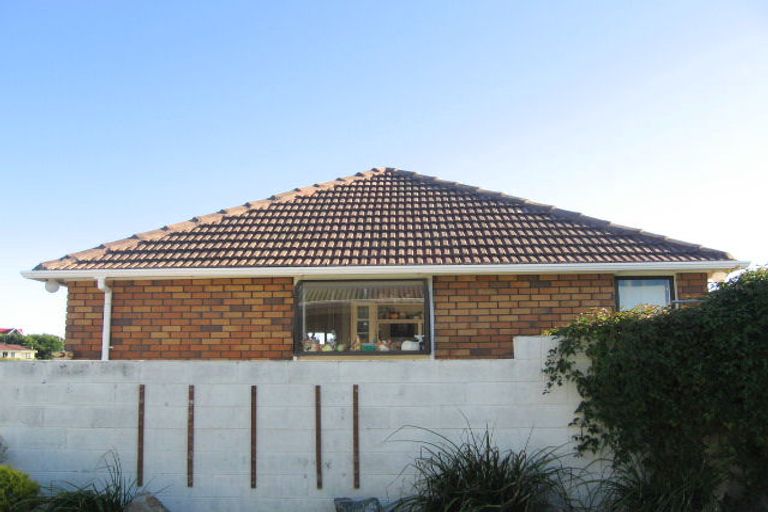 Photo of property in 2/191 Holborn Drive, Stokes Valley, Lower Hutt, 5019