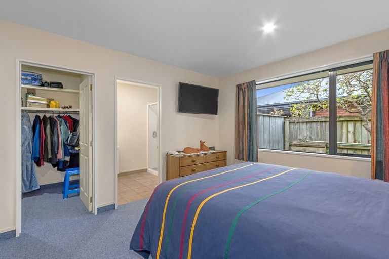 Photo of property in 21 Langley Place, Belfast, Christchurch, 8051