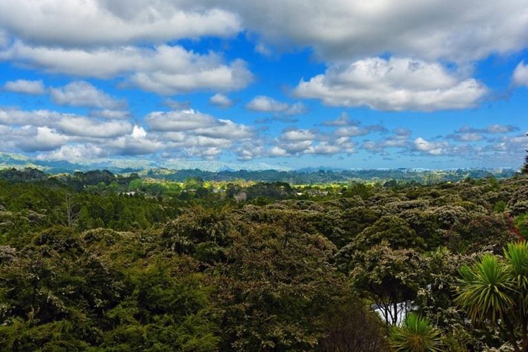 Photo of property in 22 Phillip Avenue, Glen Eden, Auckland, 0602