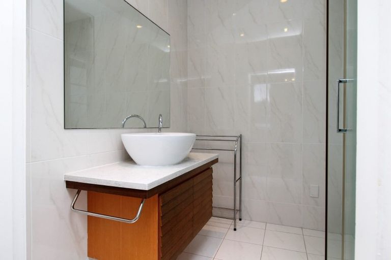 Photo of property in 9 Awanui Street, Birkenhead, Auckland, 0626