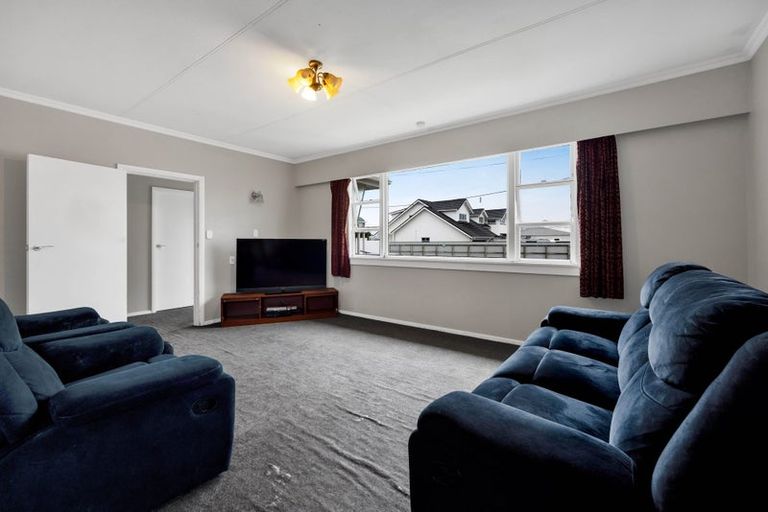 Photo of property in 61 Collins Street, Hawera, 4610