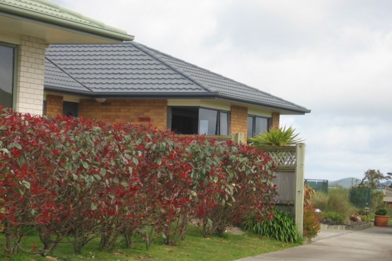 Photo of property in 2/4 Ash Street, Maungaturoto, 0520