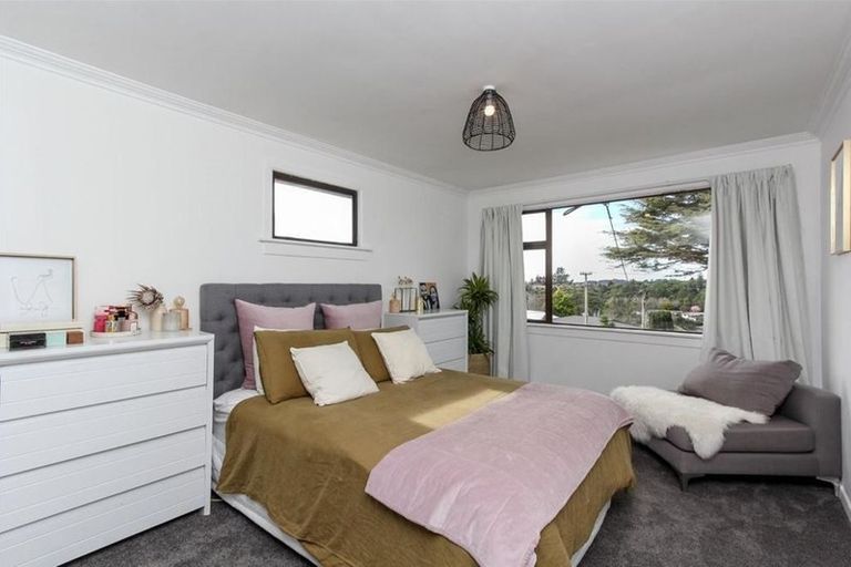 Photo of property in 65 Tarahua Road, Welbourn, New Plymouth, 4310