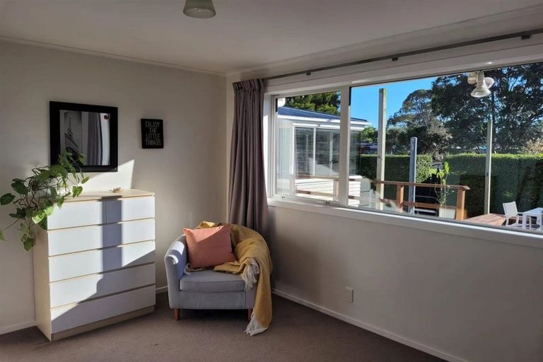 Photo of property in 61 Patons Road, Howick, Auckland, 2014