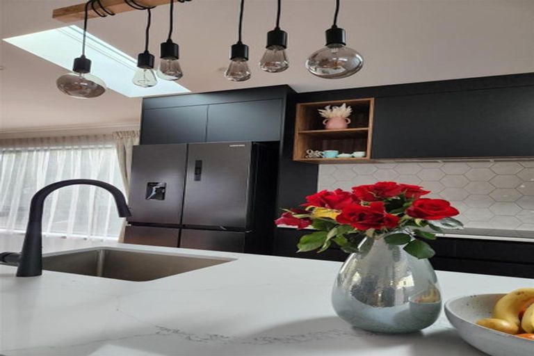 Photo of property in 278a Glenvar Road, Torbay, Auckland, 0630