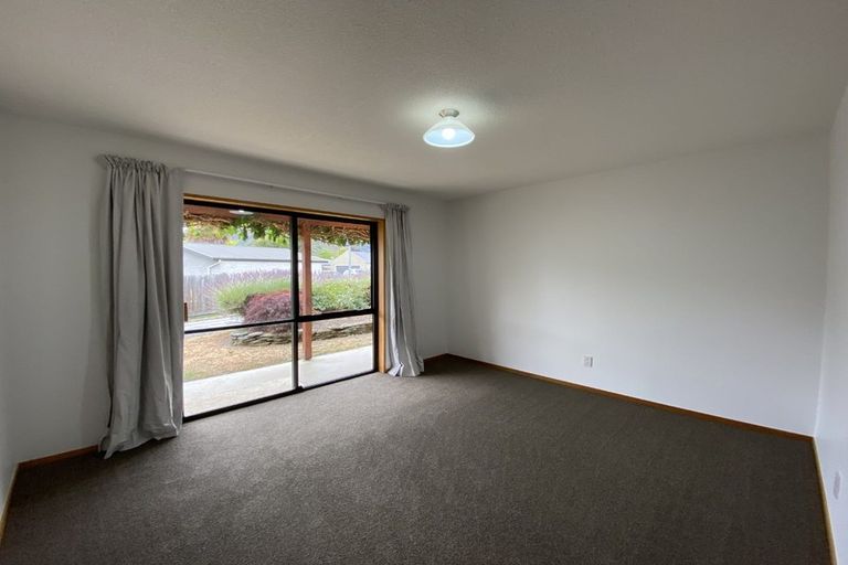 Photo of property in 11 Inverness Crescent, Arrowtown, 9302