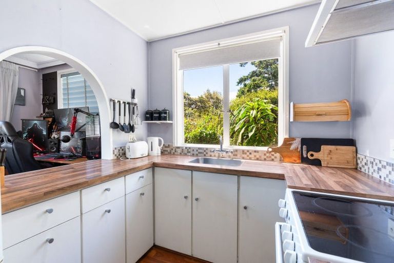 Photo of property in 96 Main South Road, Green Island, Dunedin, 9018