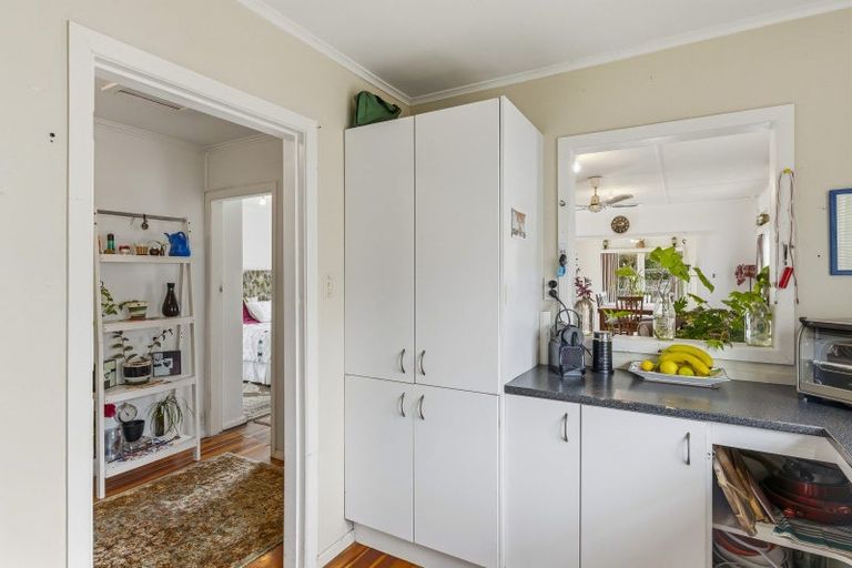 Photo of property in 13 Rua Road, Paraparaumu Beach, Paraparaumu, 5032