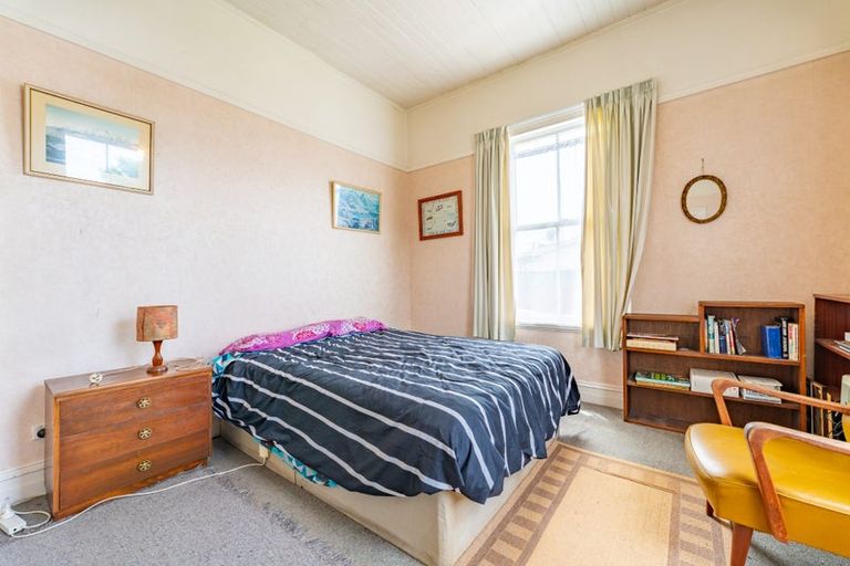 Photo of property in 5 Edward Street, Waimate, 7924
