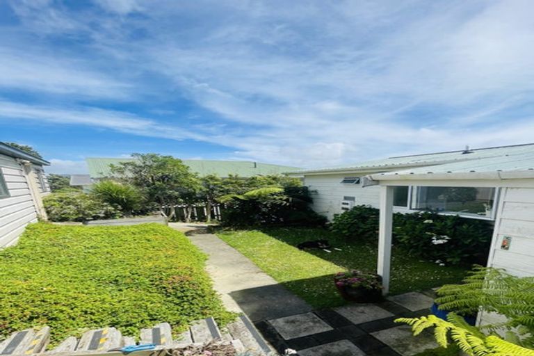 Photo of property in 6 Kekerenga Street, Strathmore Park, Wellington, 6022