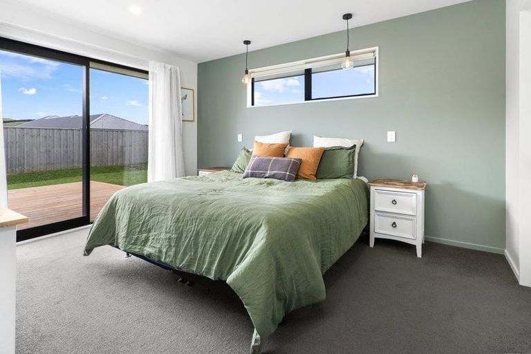 Photo of property in 17 Merino Crescent, Amberley, 7410