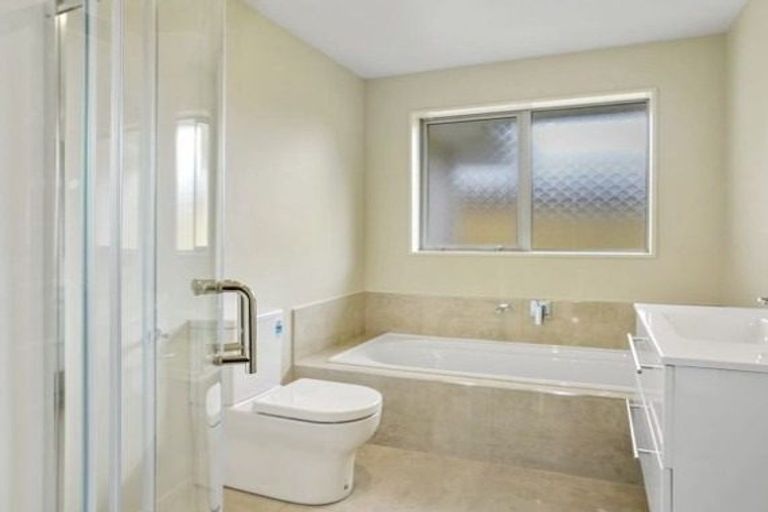 Photo of property in 73 Hilton Drive, Amberley, 7410