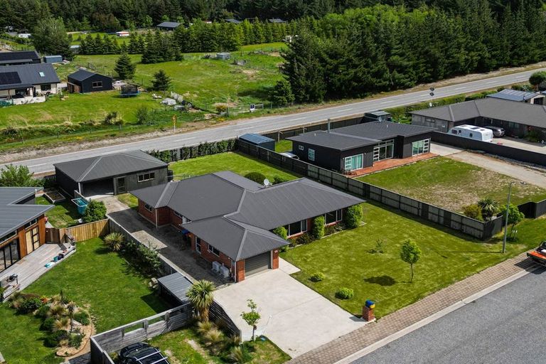 Photo of property in 40 Little Maude Drive, Lake Hawea, Wanaka, 9382