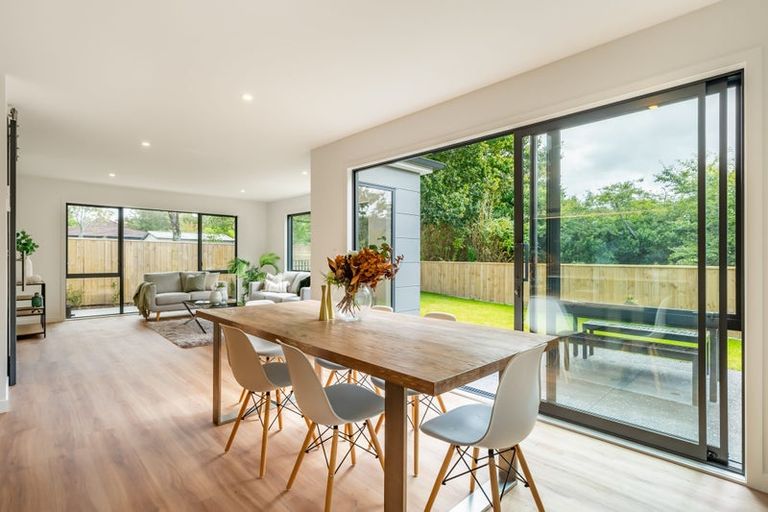 Photo of property in 47c Heretaunga Square, Silverstream, Upper Hutt, 5019