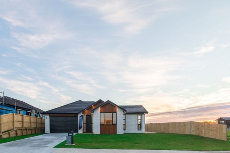 Photo of property in 22 Tokerau Drive, Rototuna North, Hamilton, 3210