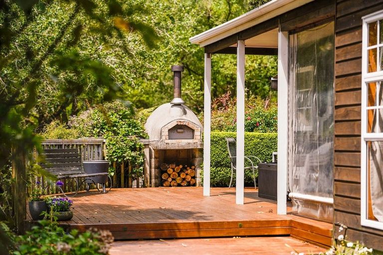 Photo of property in 298 Mangaone Road, Reikorangi, Waikanae, 5391