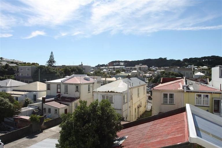 Photo of property in 5 Palm Grove, Berhampore, Wellington, 6023