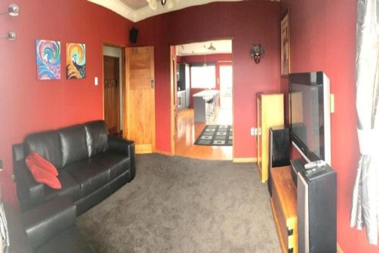 Photo of property in 8 Vogel Street, Fitzroy, New Plymouth, 4312