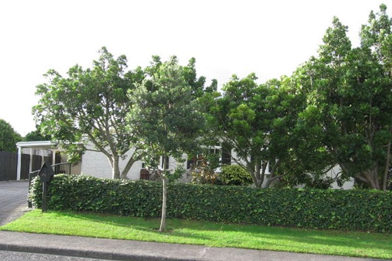 Photo of property in 46 Rewarewa Road, Te Atatu Peninsula, Auckland, 0610