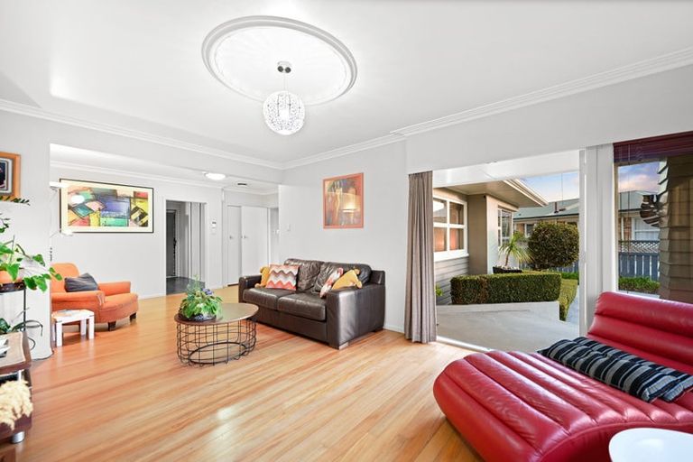 Photo of property in 6 Tudor Crescent, Chedworth, Hamilton, 3210