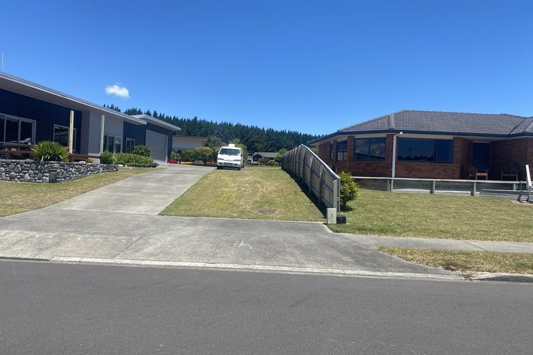 Photo of property in 61 Parekaawa Drive, Motuoapa, 3382