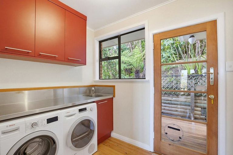 Photo of property in 94 Mana View Road, Paremata, Porirua, 5026