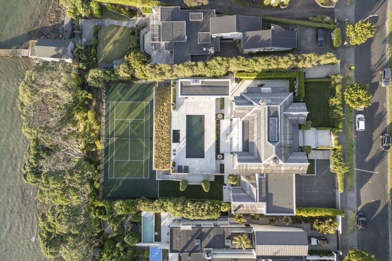 Photo of property in 27 Marine Parade, Herne Bay, Auckland, 1011