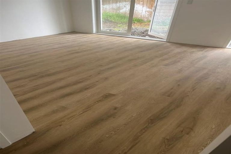 Photo of property in 25 Stitchbird Crescent, Papakura, 2110