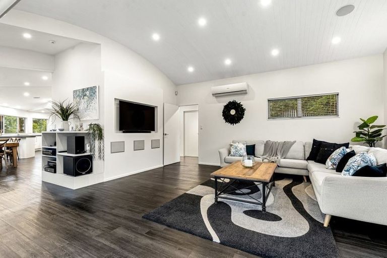 Photo of property in 43a Lonely Track Road, Fairview Heights, Auckland, 0632