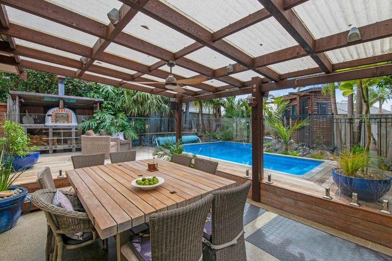 Photo of property in 115 Alec Craig Way, Gulf Harbour, Whangaparaoa, 0930