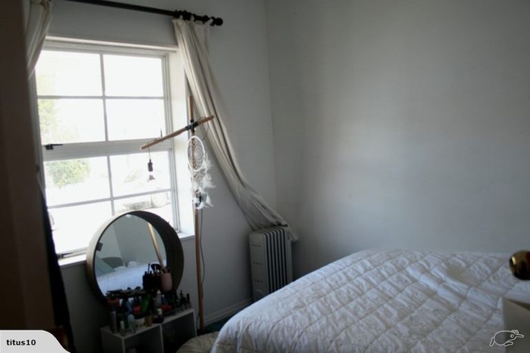 Photo of property in 4 Howard Street, Mount Cook, Wellington, 6021